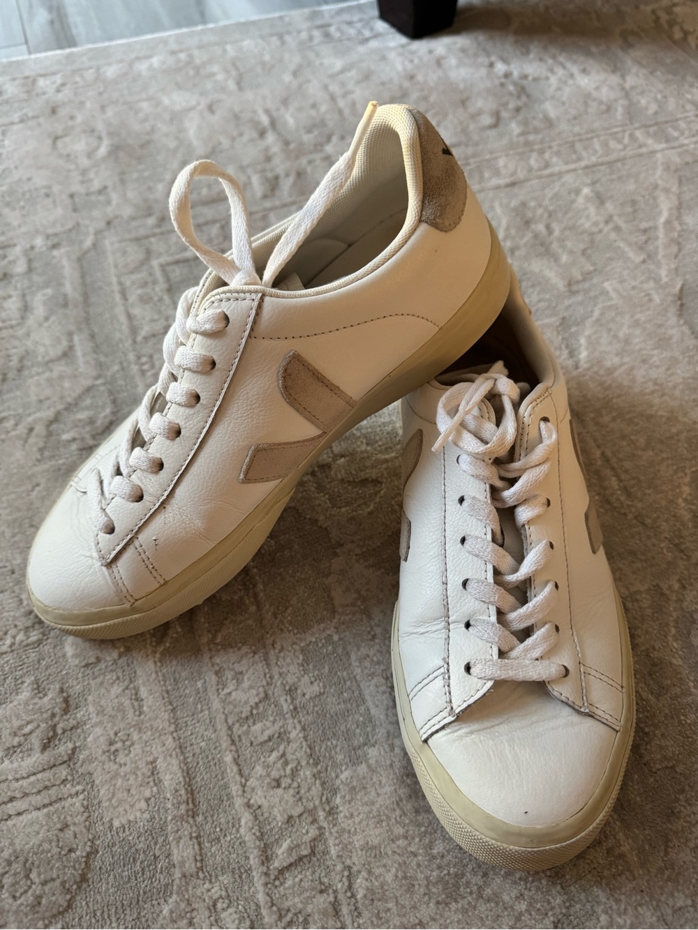 VEJA Campo Leather White Almond Sneakers Shoes, Size 8 Women, 6 Men